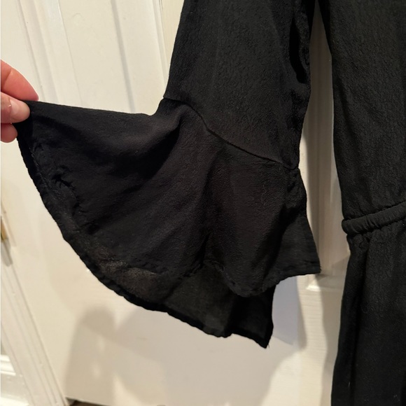 Express Black Bell Sleeve Romper Size XS - Picture 3 of 4